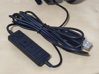 Auriculares Logitech H570e