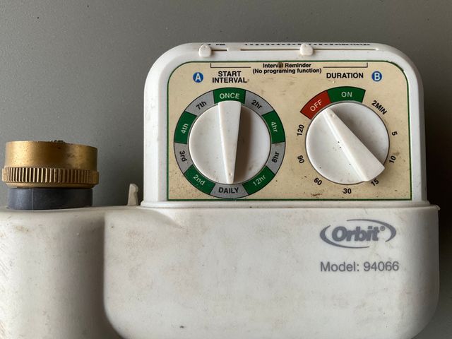 Programador marca ORBIT  - Riego automático