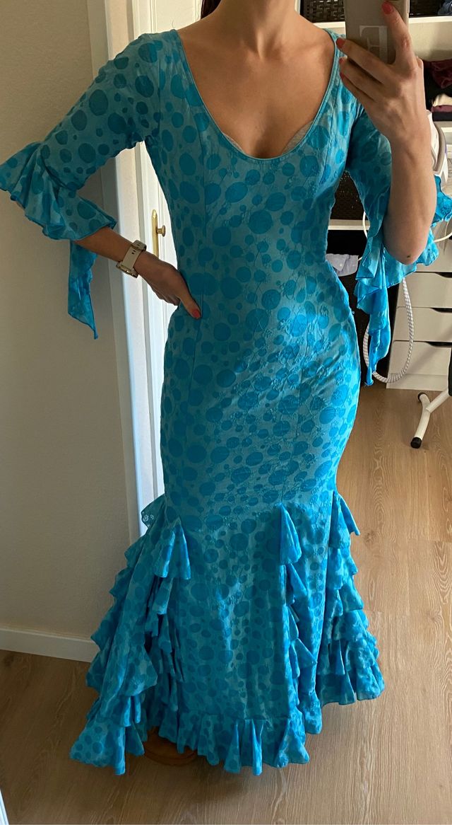 Traje de flamenca .Talla 40 entallado a una 38