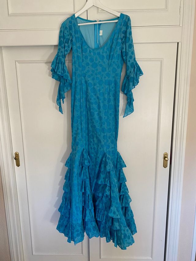 Traje de flamenca .Talla 40 entallado a una 38