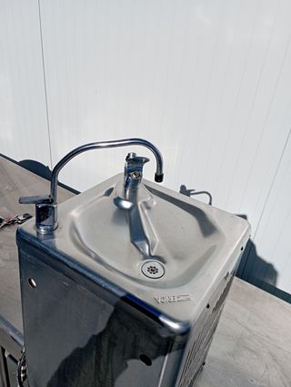 Grifo refrigerado de agua