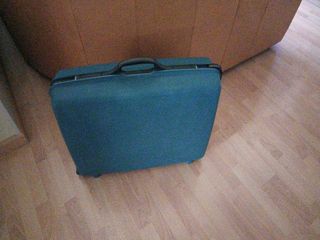 maleta marca tauro dos ruedas fuerte y resistente