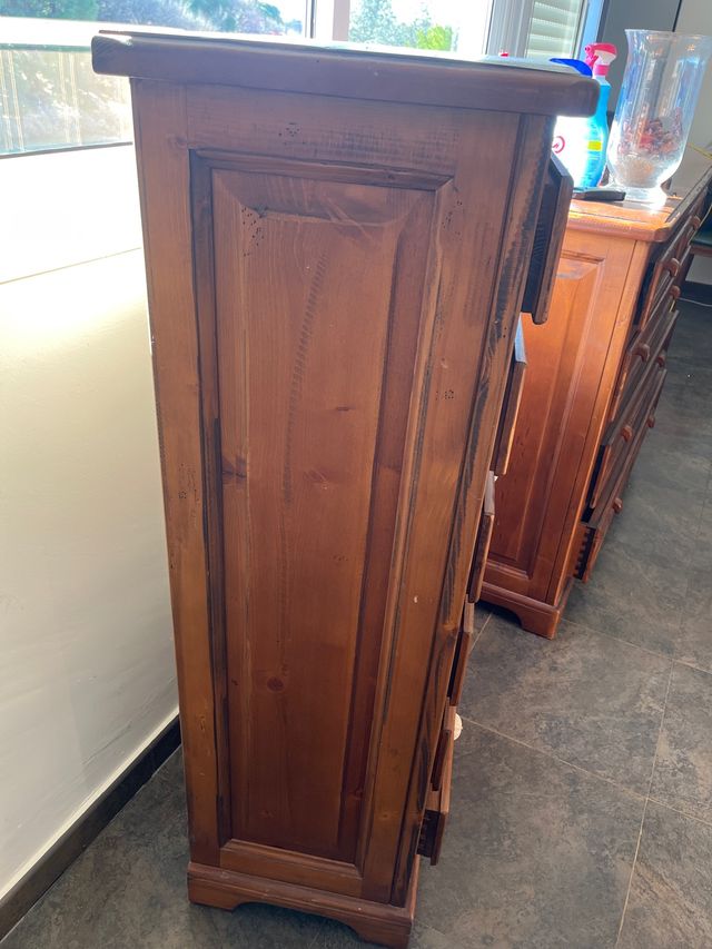 Cómoda de madera roble
