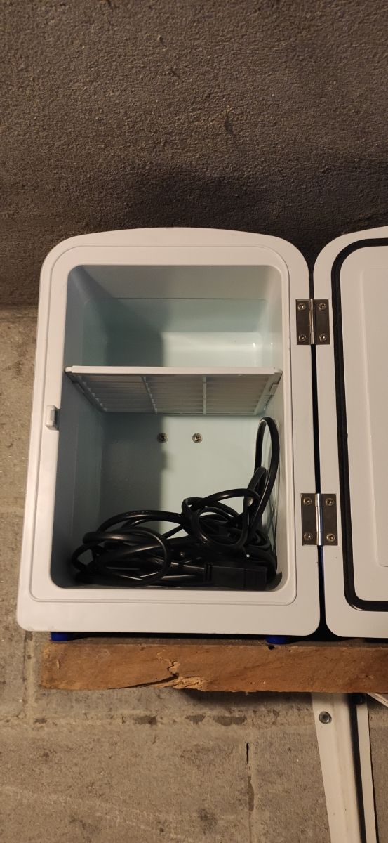 mini nevera- termo eléctrica 