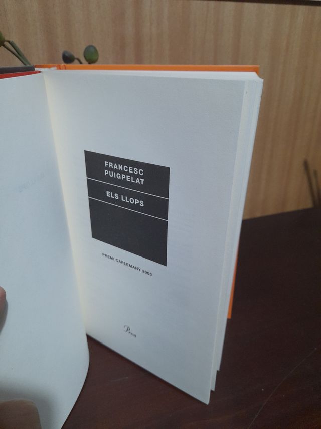 Els Llops. Novel·la de Francesc Puigpelat