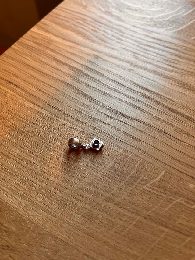 Charm Pandora tocco di laurea 