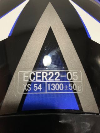 Vendo casco HELMET, Sin estrenar. Talla XS.