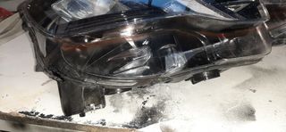 Faro derecho Peugeot Rifter