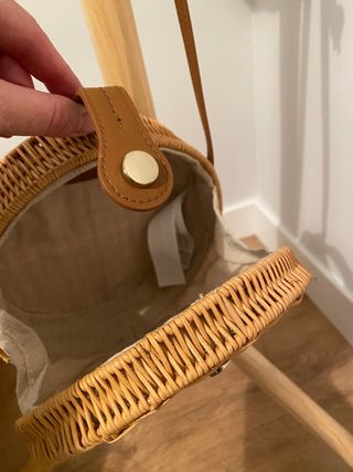 Bolso mimbre zara