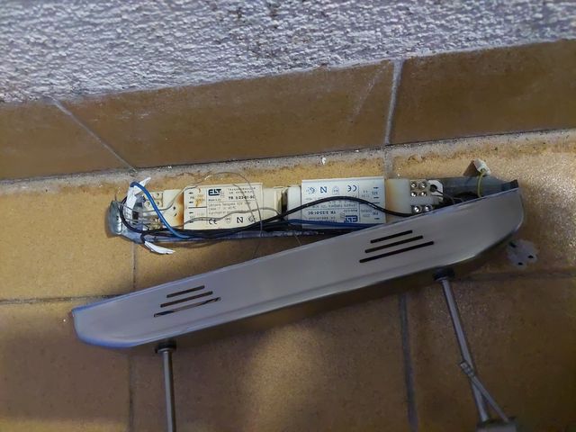 lámpara,aplique,con bombillas, paras reparar