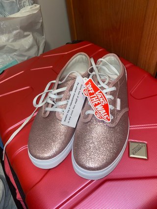 Vans glitter nuevas 38 de segunda mano por 45 EUR en Alicante en WALLAPOP