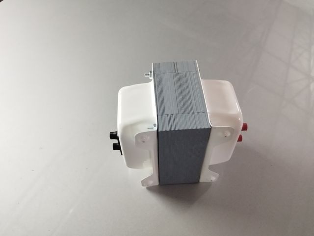 Transformador 125V/220V hasta 500 watios