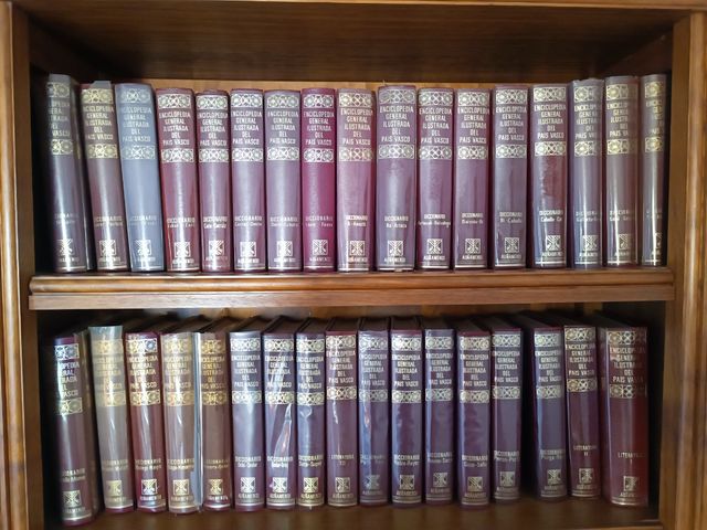 Enciclopedia vasca Auñamendi