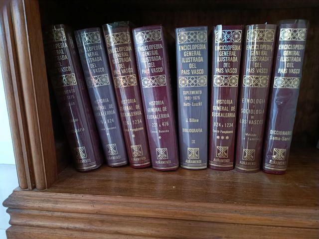 Enciclopedia vasca Auñamendi