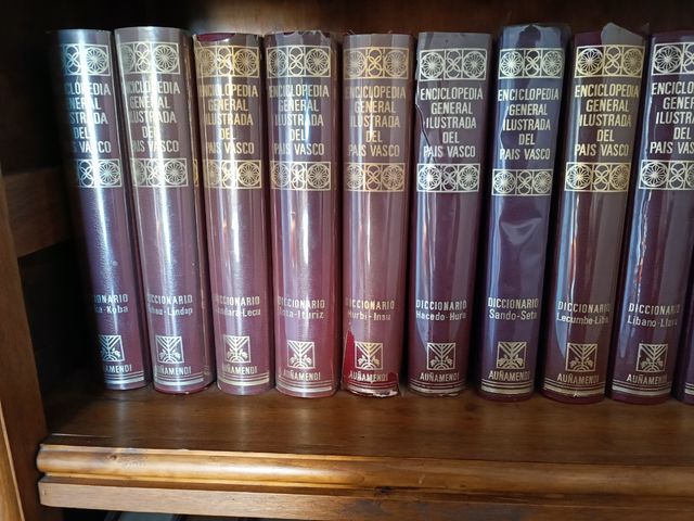 Enciclopedia vasca Auñamendi