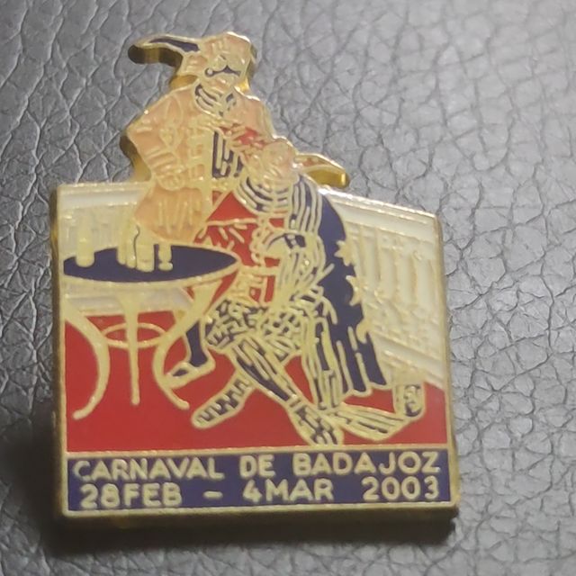 PIN CARNAVAL BADAJOZ 2003