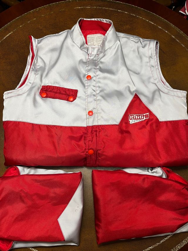 Abrigo tela marca kings