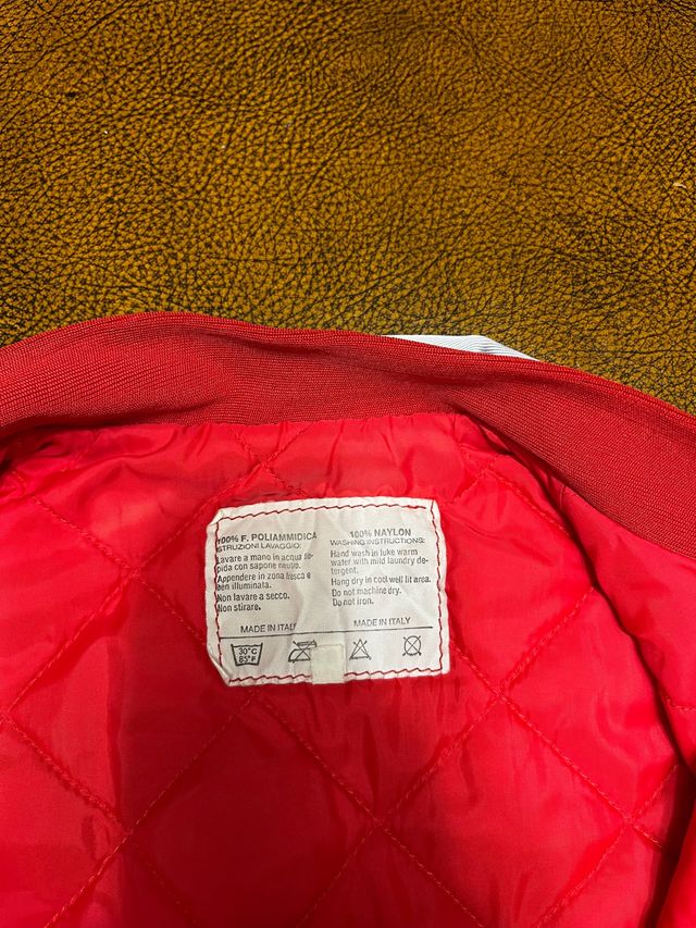 Abrigo tela marca kings