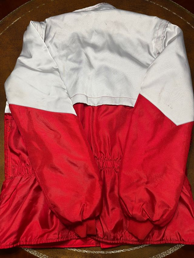 Abrigo tela marca kings