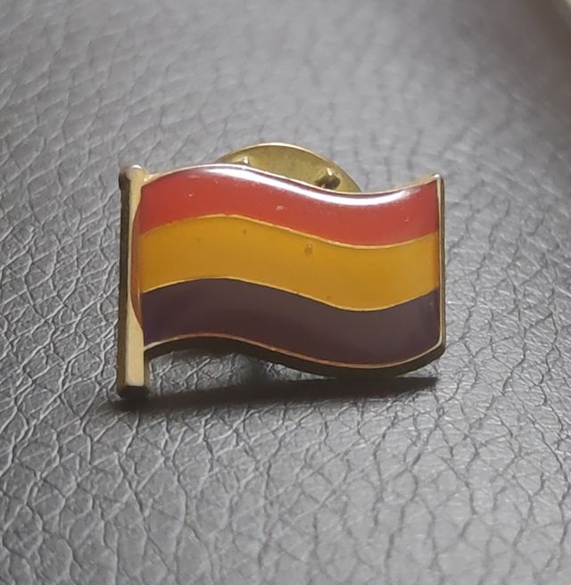PIN BANDERA REPUBLICANA ESPAÑOLA