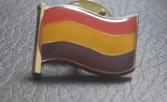 PIN BANDERA REPUBLICANA ESPAÑOLA