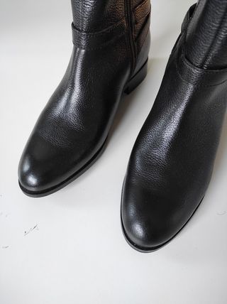 Botas de piel altas, sin estrenar, nuevas