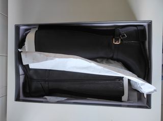 Botas de piel altas, sin estrenar, nuevas