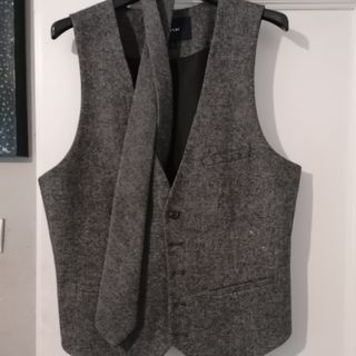 Chaleco y corbata 