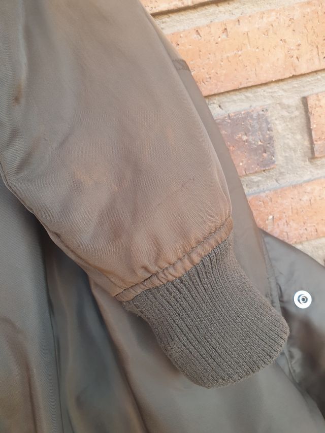 Bomber verde caqui Lois.