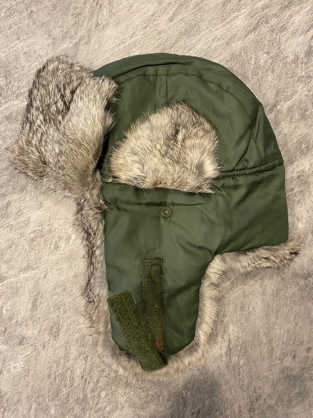 Colbacco verde con pelo