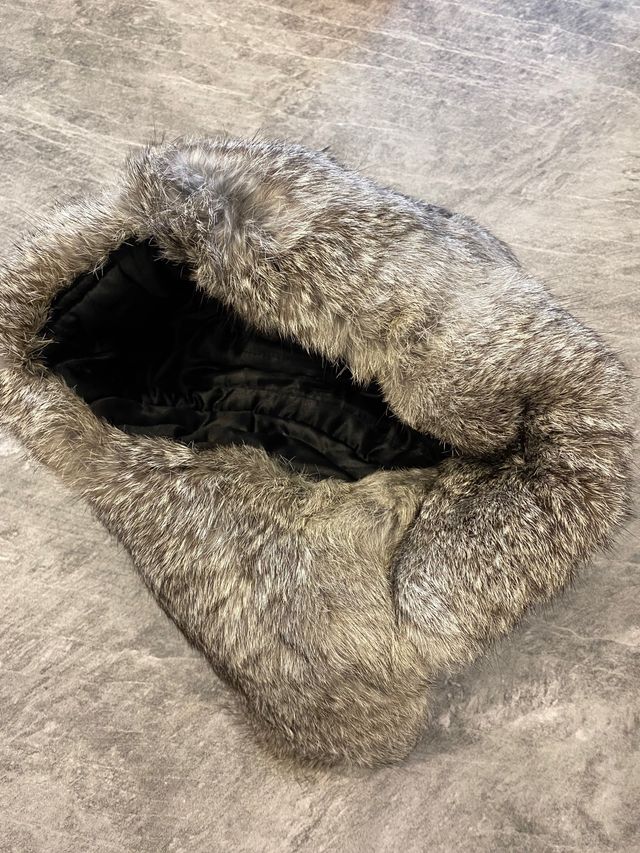 Colbacco verde con pelo