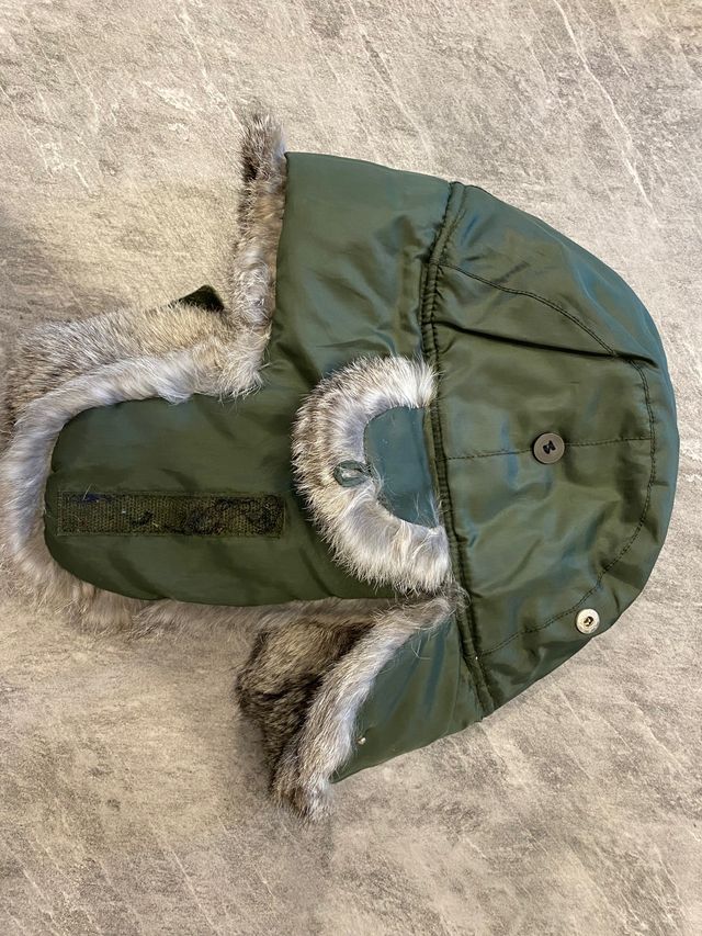 Colbacco verde con pelo