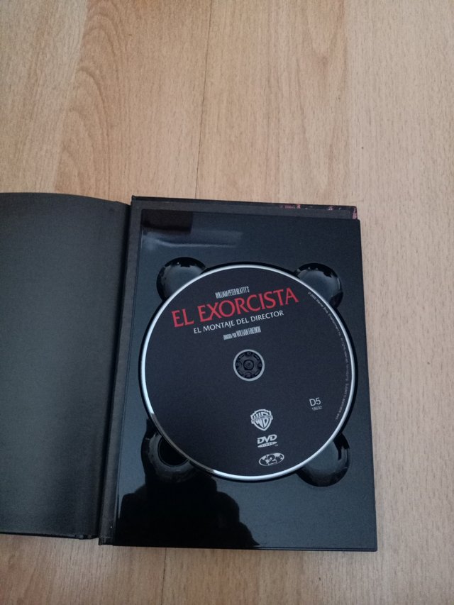 el exorcista el montaje del director ,libro + DVD