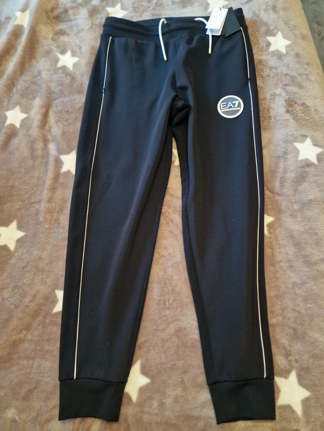 Pantalón chándal EA7