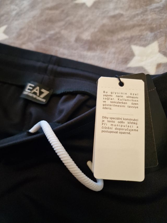 Pantalón chándal EA7