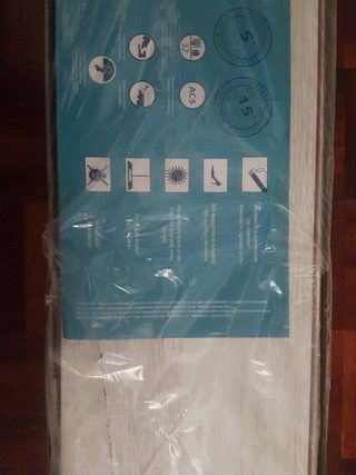 Suelo AC 5 de FINSA gris claro-blanco