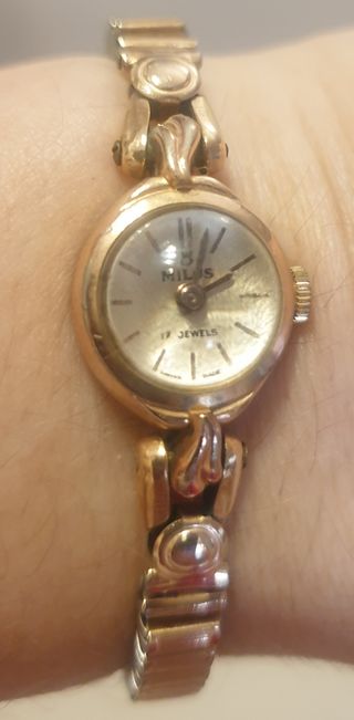 Reloj Milus antiguo de mujer.