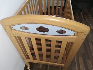 Cuna de Bebe marca Micuna