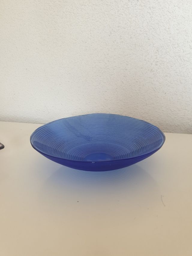 Fuente de cristal azul