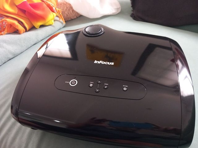 Proyector cine INFOCUS IN72