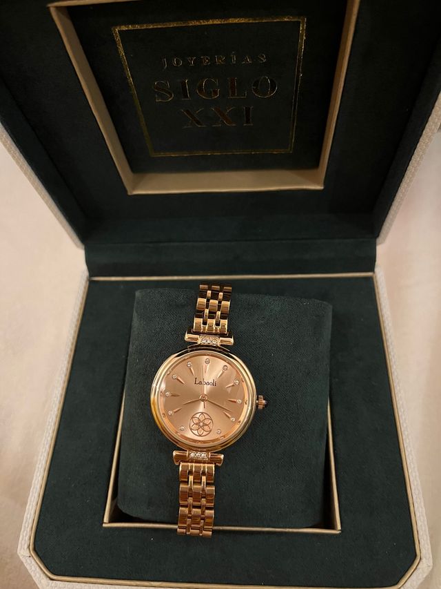 Reloj totalmente NUEVO