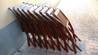 Mesa y sillas de Teca