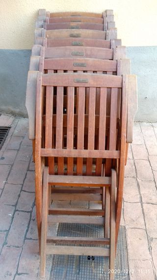 Mesa y sillas de Teca