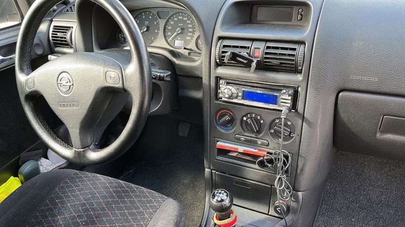 Opel Astra 2001 - foto 1