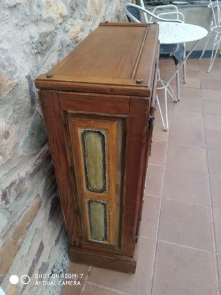 mueble antiguo. Cristóbal Colón.