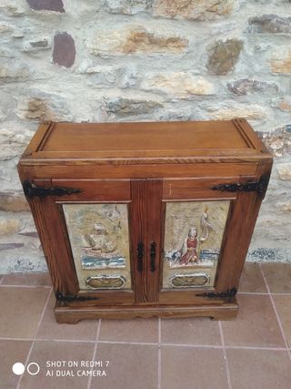mueble antiguo. Cristóbal Colón.