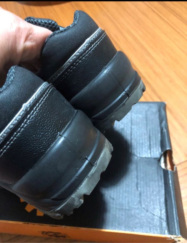 Scarpe antinfortunistiche #lavoro