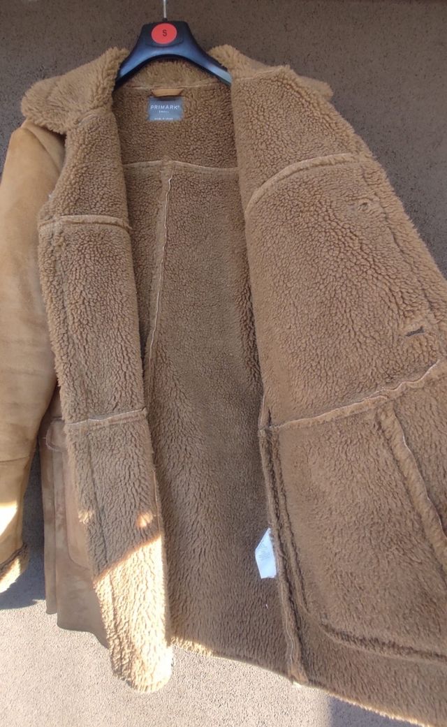 Abrigo camel borreguito hombre Atmosphere talla S