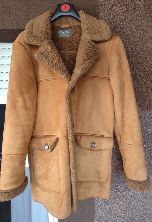 Abrigo camel borreguito hombre Atmosphere talla S