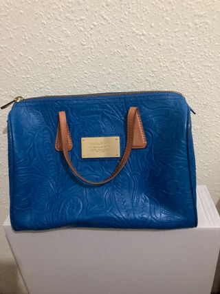 Bolso azul con asas camel de bimba y lola